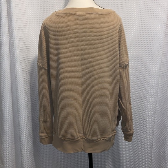 Women’s Reebok long sleeves 100% cotton oversized tan crewneck sweater Sz small - Picture 13 of 13